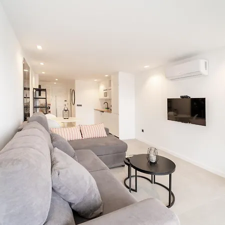Elegante Estudio Frente Al Canal Con Terraza Empuriabrava