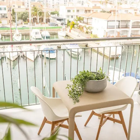 Elegante Estudio Frente Al Canal Con Terraza *