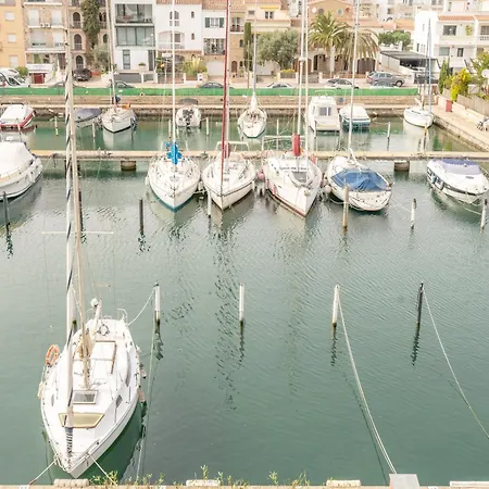 Elegante Estudio Frente Al Canal Con Terraza Empuriabrava