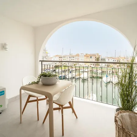 Estudio Frente Al Canal Con Terraza Y Mar 아파트