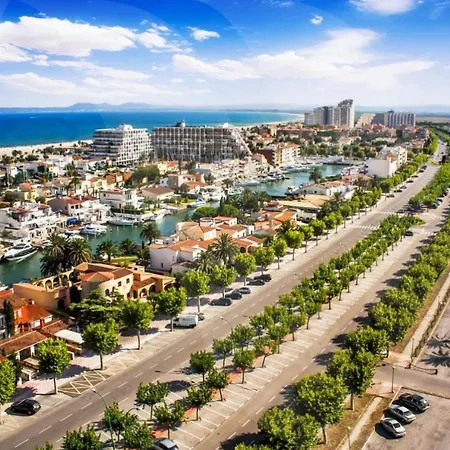 Elegante Estudio Frente Al Canal Con Terraza * Empuriabrava
